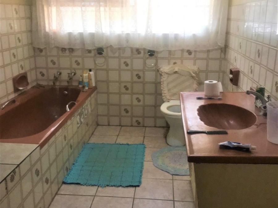 4 Bedroom Property for Sale in Olifantsnek North West